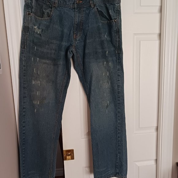 Revolve Mens Distressed Jeans 32x38 - Picture 3 of 5